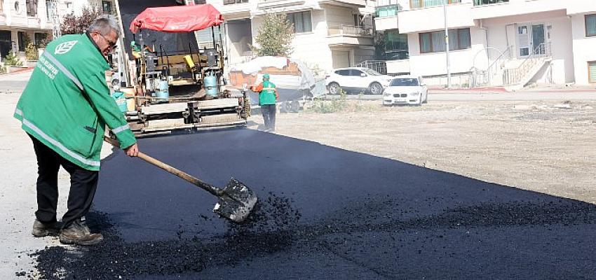 cankayada-asfalt-sezonu-devam-ediyor.jpg