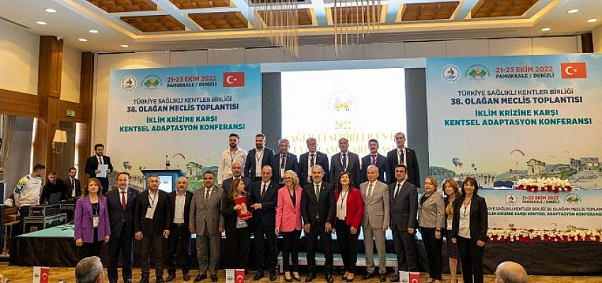 turkiye-saglikli-kentler-birliginden-izsuya-saglikli-cevre-odulu.jpg