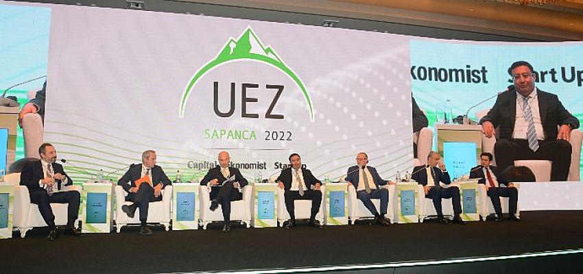 uez-2022de-yeni-donemde-finans-ve-bankaciligin-nasil-degisecegi-konusuldu.jpg