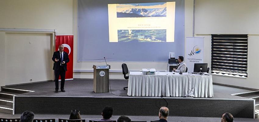 van-buyuksehir-belediyesi-tarafindan-surdurulebilir-enerji-ve-iklim-degisikligi-eylem-plani-calistayi-yapildi.jpg