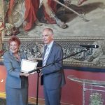 vekam-direktoru-ve-koc-universitesi-ogretim-uyesi-prof-dr-filiz-calislar-yenisehirlioglu-turkiye-fransa-akademik-ve-kulturel-baglarinin-gelismesine-katkilarindan-dolayi-onurlandirildi.jpg