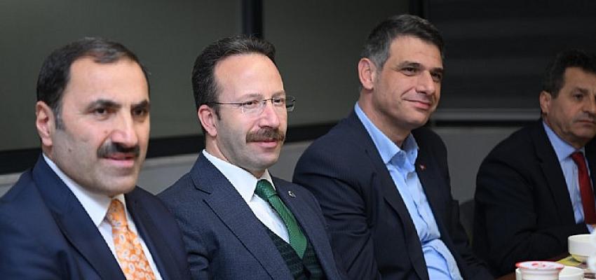 baskan-kocaman-bir-ogretmen-bir-nesil-demektir.jpg
