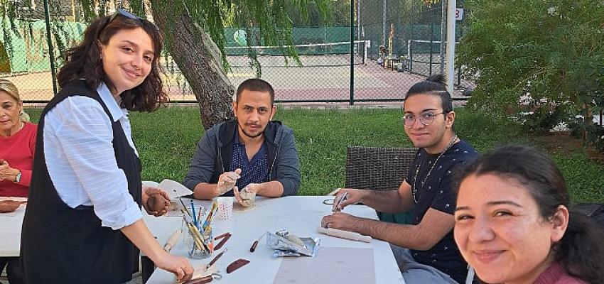 dunya-diyabetik-gununu-seramik-atolyesinde-kutladilar.jpg