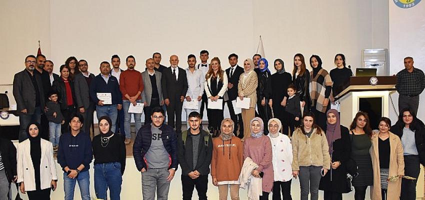 harran-universitesi-ogretmenleri-unutmadi.jpg