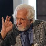 hem-yurt-icinde-hem-de-yurt-disindaki-basarili-kariyeriyle-adindan-soz-ettiren-prof-dr-ali-demirsoy-akra-talks-sahnesindeydi.jpg