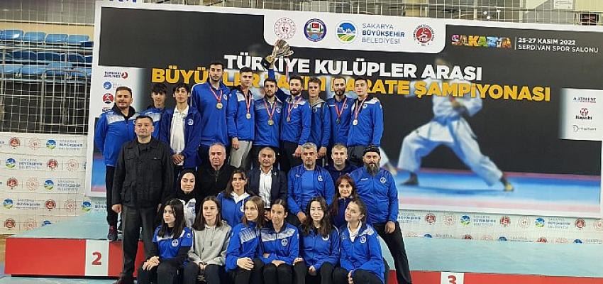 kagitspor-karate-erkek-bayan-takimlari-turkiye-sampiyonu-oldu.jpg