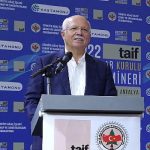 mobilya-ve-agac-sektorunun-gelecegi-tartisildi.jpg