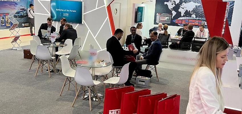 mutlu-aku-automechanika-dubai-fuarina-enerji-katti.jpg