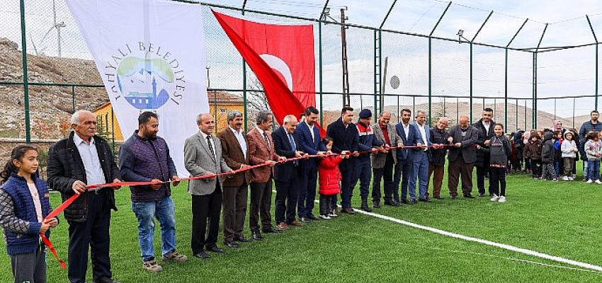 yahyalida-tashan-mahallesi-hali-sahasi-acildi.jpg