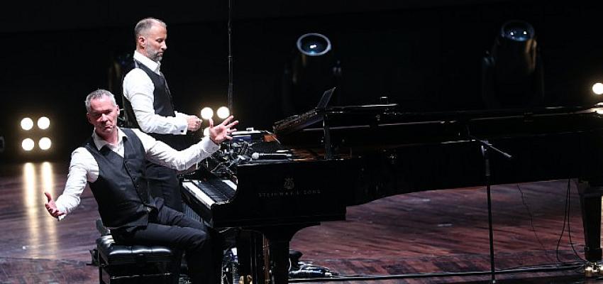 22-uluslararasi-antalya-piyano-festivalinden-muzik-ve-mizahin-birlestigi-muhtesem-acilis.jpg