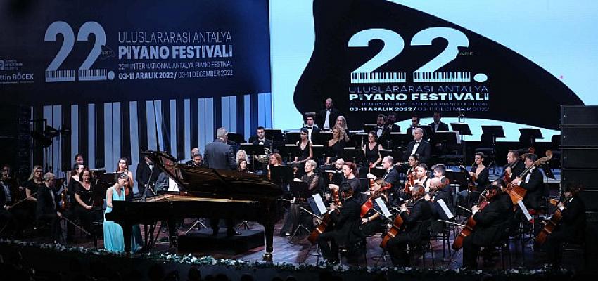 22-uluslararasi-antalya-piyano-festivalnde-senfoni-gecesi.jpg