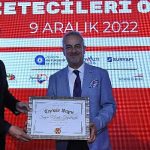 antalya-gazeteciler-cemiyetince-agcden-kemer-belediyesine-tesekkur-plaketi.jpg