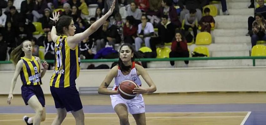 burhaniye-belediyespor-kadin-basketbol-takimi-ligde-firtina-gibi-esmeye-devam-ediyor.jpg