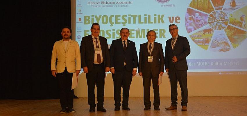 ege-universitesi-ev-sahipliginde-duzenlenen-tuba-biyocesitlilik-ve-ekosistemler-calistayi-sona-erdi.jpg