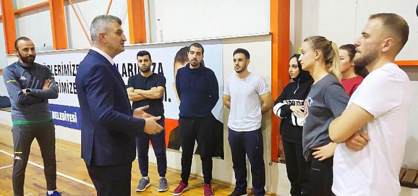golcuk-belediyesi-gencleri-pomem-sinavina-ucretsiz-hzirliyor.jpg