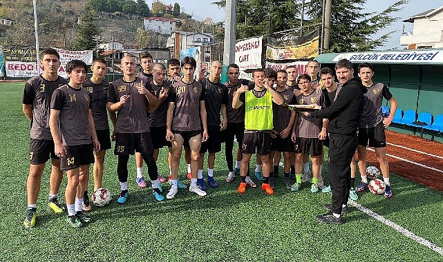 gurcistan-u-17-futbol-takimi-aragvelebi-spor-kenti-golcukte-kamp-yapti.jpg