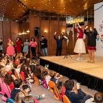 hilton-istanbul-bosphorus-kidsnook-masal-akademisi-ile-cocuklara-ozel-yilbasi-eglencesi-duzenledi-cocuklar-5-geleneksel-hilton-istanbul-bosphorus-cocuk-yilbasi-balosunda-doyasiya-eglendi.jpg