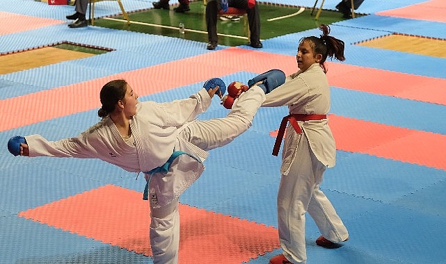 kocaelide-karate-coskusu-yasandi.jpg