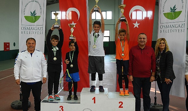 osmangazi-tenis-kis-kupasi-nefes-kesti.jpg