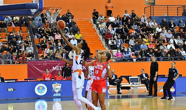 cbk-mersin-yenisehir-belediyesi-avrupa-sahnesinde.jpg