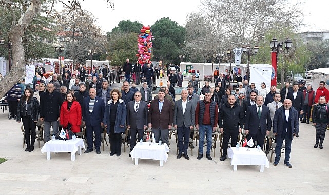 menderes-gastronomi-kultur-ve-tanitim-festivali-coskuyla-basladi.jpg