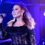 nilufer-sevenlerine-unutulmaz-bir-gece-yasatti.jpg
