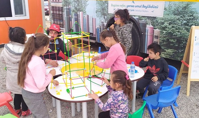 beylikduzu-belediyesi-cadir-kentte-psikososyal-ilk-yardim-calismalari-yurutuluyor.jpg