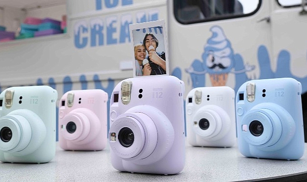 fujifilm-yeni-instax-urunu-instax-mini-12yi-duyurdu.jpg