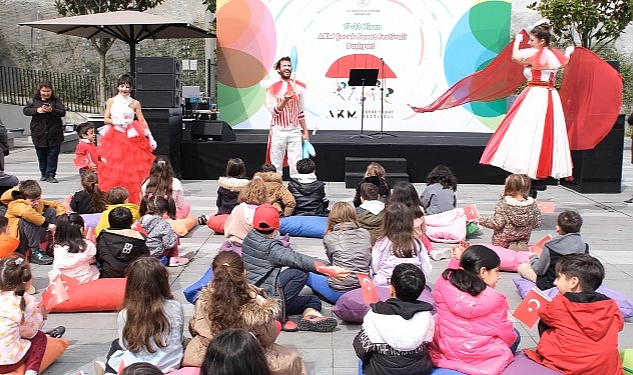23-nisan-heyecani-akm-cocuk-sanat-festivaliyle-basladi-dunyanin-en-coskulu-cocuk-festivali.jpg
