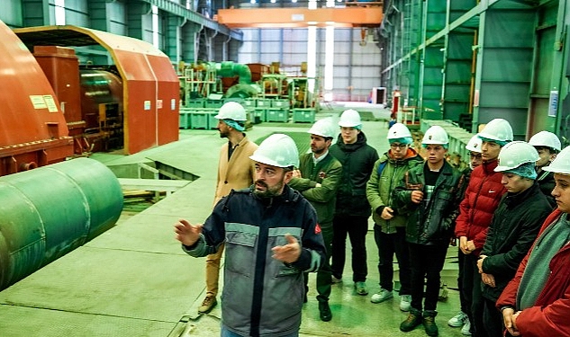 enerjinin-yildizlari-dogal-gaz-santralinde-elektrik-uretimini-yerinde-deneyimledi.jpg
