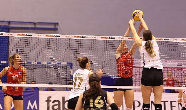 vakifbank-ligde-de-kazanmaya-devam-ediyor.jpg