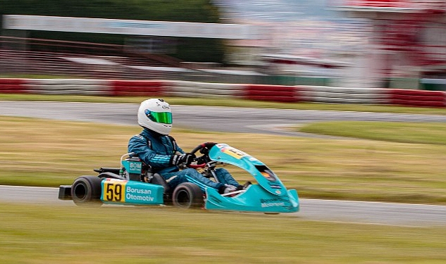 bom-karting-yeni-sezona-korfez-pistinde-merhaba-dedi.jpg