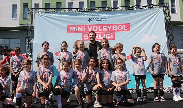 kucukcekmecedeki-voleybol-senliginde-500-sporcu-mucadele-etti.jpg