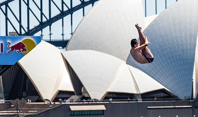 red-bull-cliff-diving-dunya-serisi-bostonda-basliyor.jpg