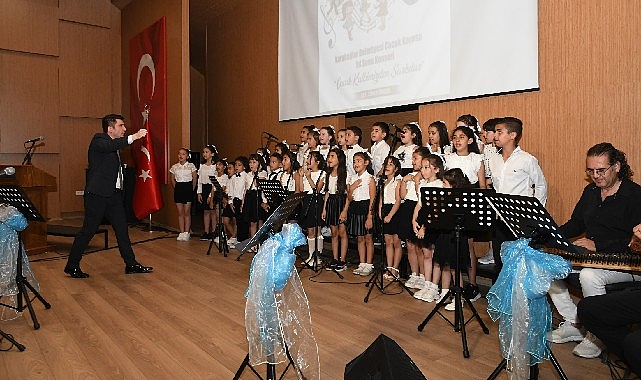 karabaglar-belediyesi-cocuk-korosundan-ilk-konser.jpg