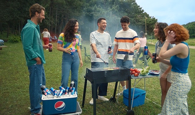 pepsi-ve-uraz-kaygilaroglu-ile-yazin-keyifli-anlarini-doya-doya-yasa.jpg