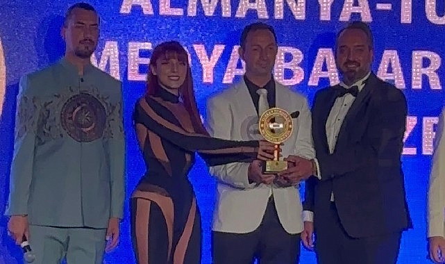 alman-basinindan-dilek-kayaya-sansur.jpg