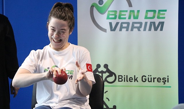 ayse-sporda-ben-de-varim-dedi.jpg