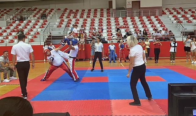 bayraklili-sporculardan-kick-boks-basarisi.jpg