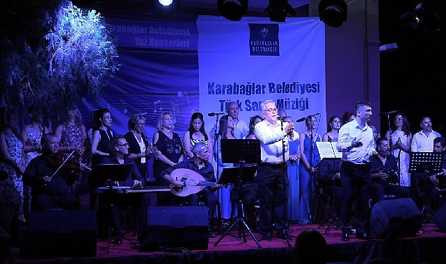 karabaglar-belediyesi-tsm-korosundan-renkli-konser.jpg