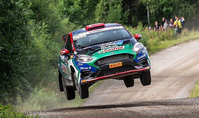 castrol-ford-team-turkiye-wrc-akropol-rallisinde-start-almaya-hazirlaniyor.jpg