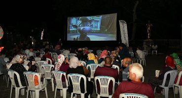Mersin Yenişehir Belediyesinin açık hava sinema günleri başladı