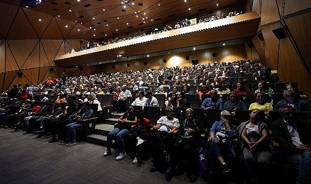 100-yil-cumhuriyet-konserleri-buyuk-begeni-topladi.jpg