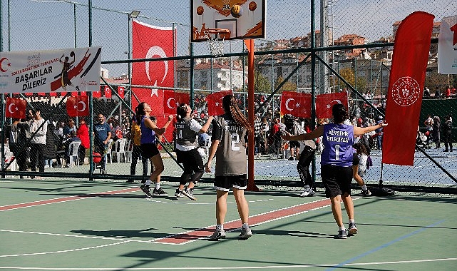 29-ekim-cumhuriyet-kupasi-sokak-basketbol-turnuvasinda-sampiyonlar-belli-oldu.jpg