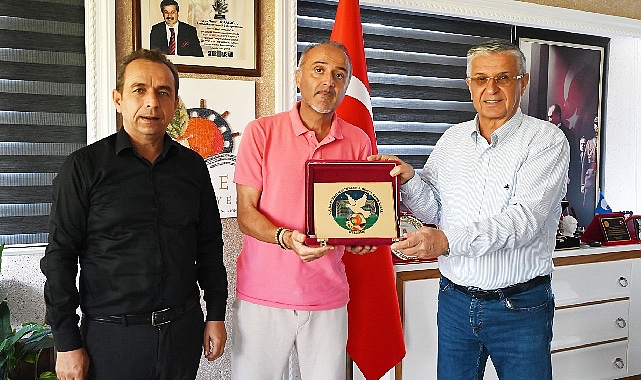 dunya-baris-kupasi-8-uluslararasi-masterler-futbol-turnuvasi.jpg