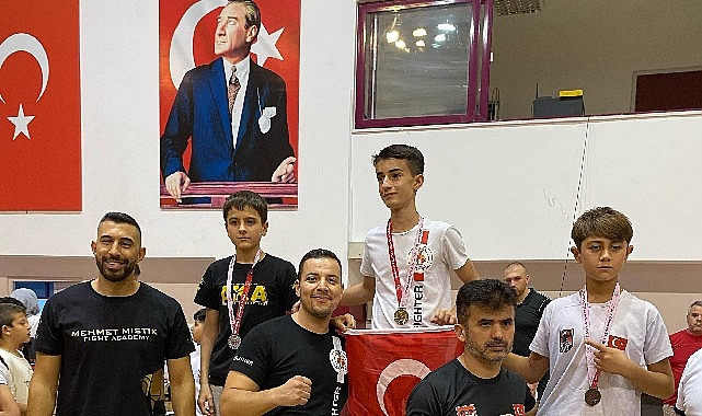 kemer-belediyesi-kick-boks-takimindan-6-madalya.jpg