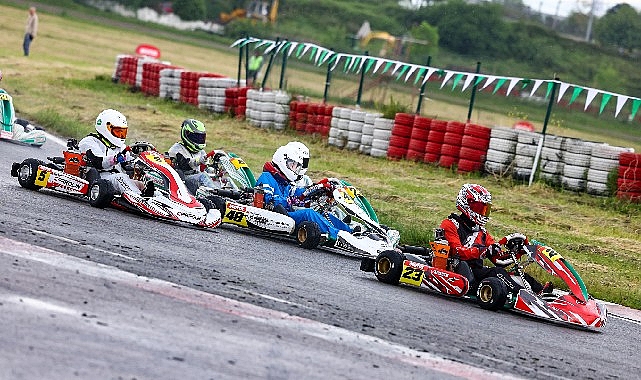 nimosk-karting-yarisi-korfezde.jpg