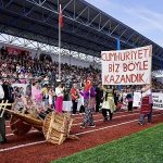 seferihisarda-100uncu-yil-coskusu.jpg