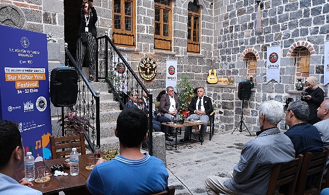 sur-kultur-yolu-festivali-soylesilerine-cevre-illerden-yogun-ilgi.jpg