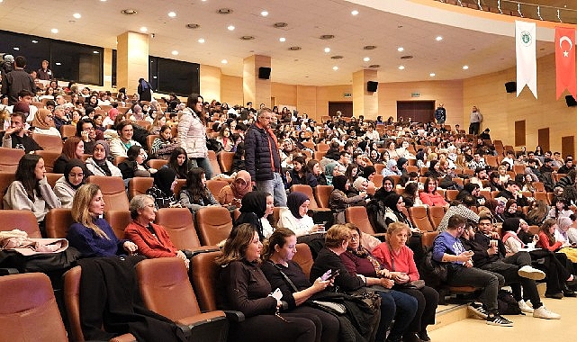 buyuksehirden-koulu-genclere-anlamli-film-gosterisi.jpg